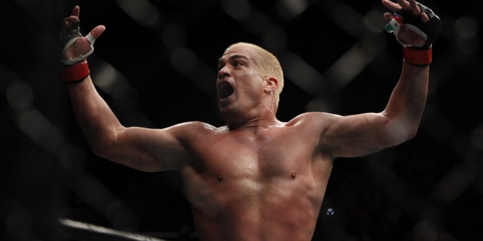 TitoOrtiz_UFC132_celebration